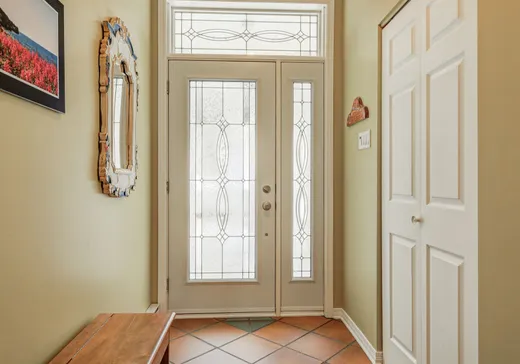 Maison à vendre - 38 Ch. du Tour-du-Lac, Lac-Saguay, J0W 1L0