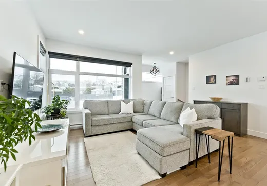 Maison à vendre - 586 Rue du Noisetier, Granby, J2H 0E8