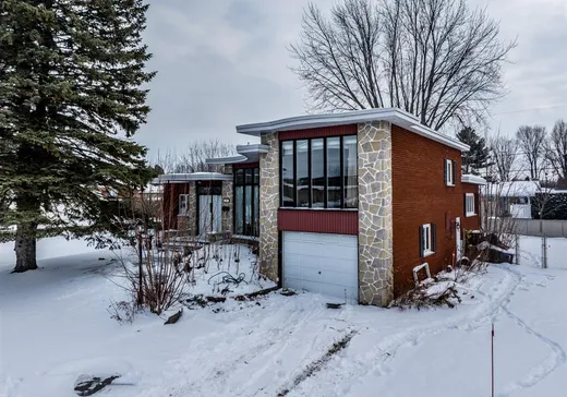 Maison à vendre - 741 Boul. St-Alexandre, Louiseville, J5V 1L5