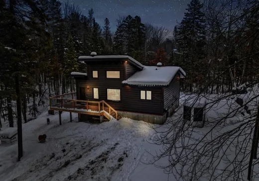 Two or more stories for sale - 11 Rue de la Sérénité, Gore, J0V1K0