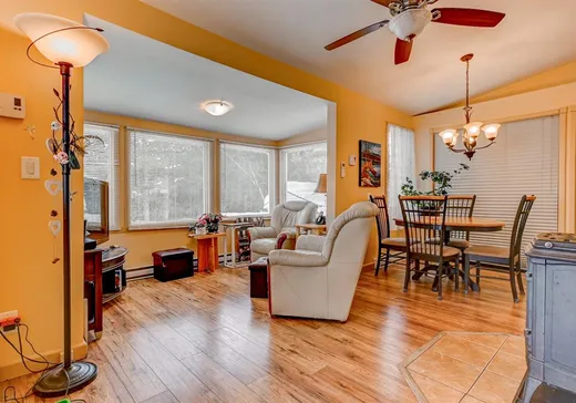 Maison à vendre - 18 123e Avenue, St-Hippolyte, J8A 2G7