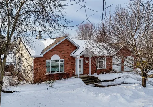 Maison à vendre - 1177 Rue Maisonneuve, Waterville, J0B 3H0