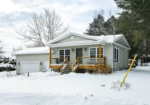 Maison à vendre - 187 Rue Leblond, St-Francois-Xavier-de-Brompton, J0B 2V0