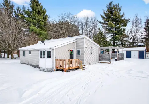 House for sale - 1024 Rue Lavoie, Wickham, J0C 1S0