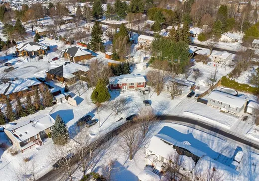 Maison à vendre - 30 Rue d'Iberville, Bromont, J2L 1L2