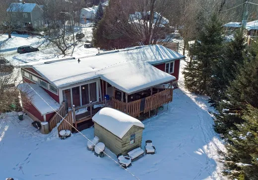 Maison à vendre - 30 Rue d'Iberville, Bromont, J2L 1L2