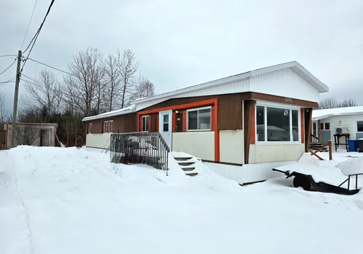 Two or more stories for sale - 171 Rue du Ruisseau, Matane, G4W3V8