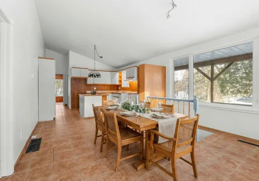 Maison à vendre - 803 Rue Napoléon, Saint-Colomban, J5K 1P9