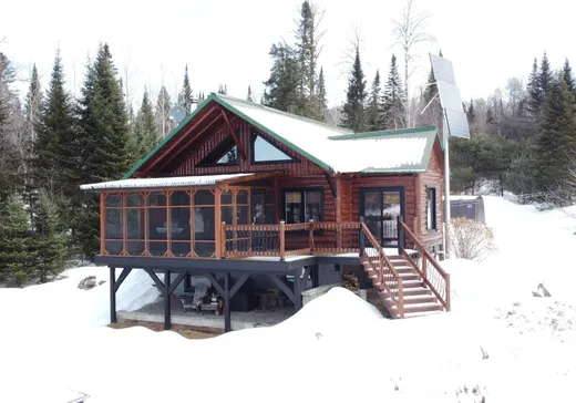 Maison à étages à vendre - 468 Rivière Flamand, La Tuque, G9X3P3