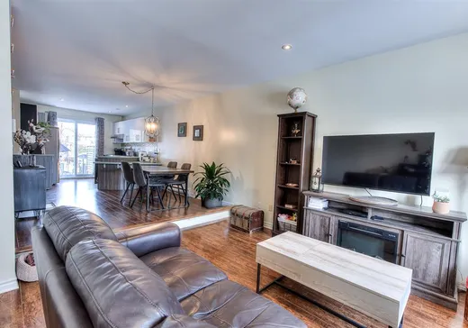 Maison à vendre - 3345 Rue Matte, Longueuil, J4L 4T8