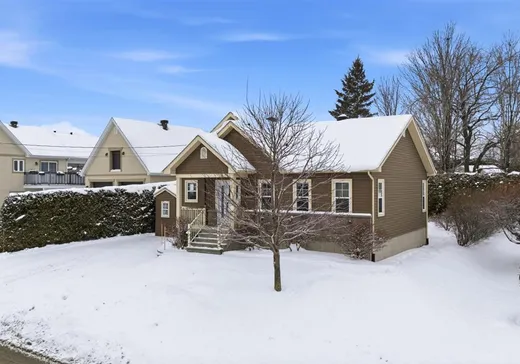 Maison à vendre - 2001 Rue Mégantic, Sherbrooke, J1L 0A4