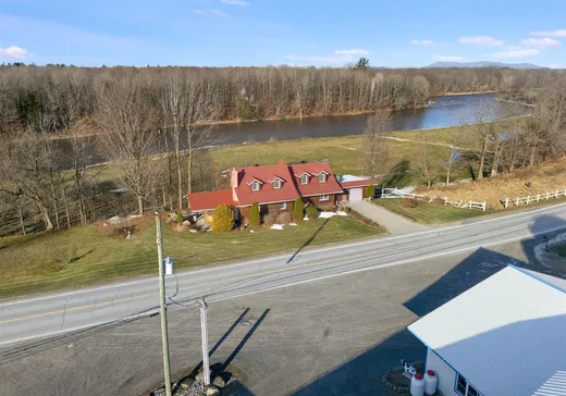 Maison à vendre - 2100 Ch. Yamaska, Farnham, J2N 0S8