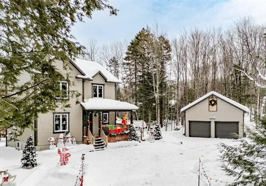 Maison à vendre - 168 Rue des Érables, Dixville, J0B 1P0