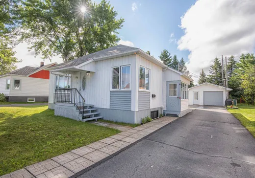 House for sale - 84 Rue Lafontaine, Amos, J9P 3C4