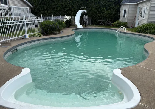 House for sale - 2915 Rue Bellerive, Sainte-Marthe-sur-le-Lac, J0N 1P0