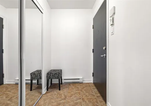 Condo for sale - 2310 Boul. Daniel-Johnson, App. 201, Laval (Chomedey), H7T 3B5