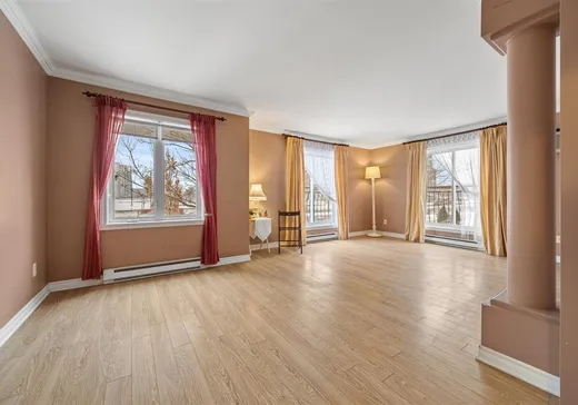 Condo for sale - 2310 Boul. Daniel-Johnson, App. 201, Laval (Chomedey), H7T 3B5