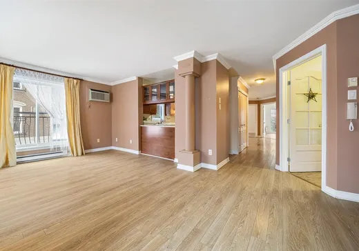 Condo for sale - 2310 Boul. Daniel-Johnson, App. 201, Laval (Chomedey), H7T 3B5