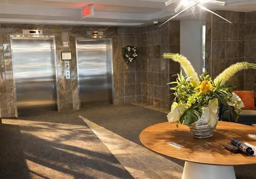 Condo for sale - 3330 Boul. Le Carrefour, App. 203, Laval (Chomedey), H7T 0B8