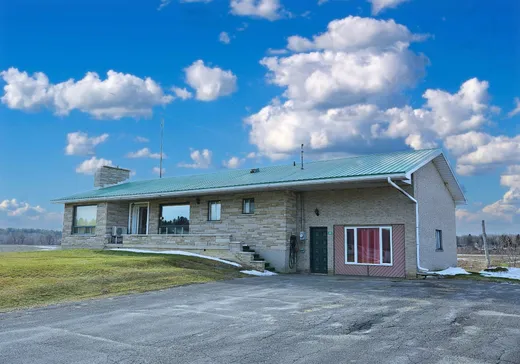 Maison à étages à vendre - 900 Rg Therrien, Saint-Lucien, J0C1N0
