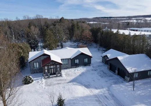 Bungalow for sale - 5693 Ch. de l'Aéroport, Valcourt, J0E2L0