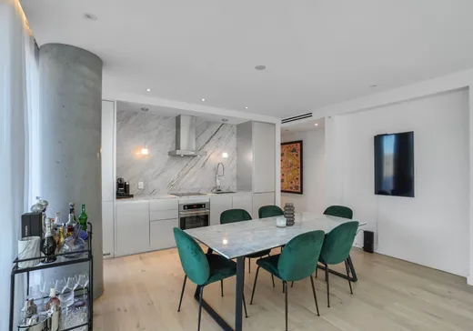 Condo à vendre - 242 Rue Young 604, Montréal (Centreville), H3C 0R7