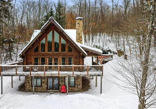 Two or more stories for sale - 973 Ch. des Pionniers, Mont-Tremblant, J0T1H0