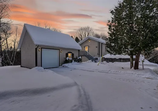 Bungalow à vendre - 4 Ch. des Lys, Lachute, J8H3W8