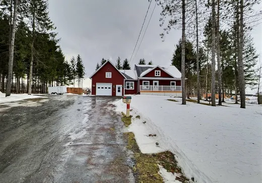 House for sale - 7055 Rue Salaberry, Lac-Mégantic, G6B 1K4