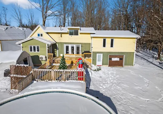 Two or more stories for sale - 625 Rue Kennes, Saint-Hyacinthe, J0E1Z0