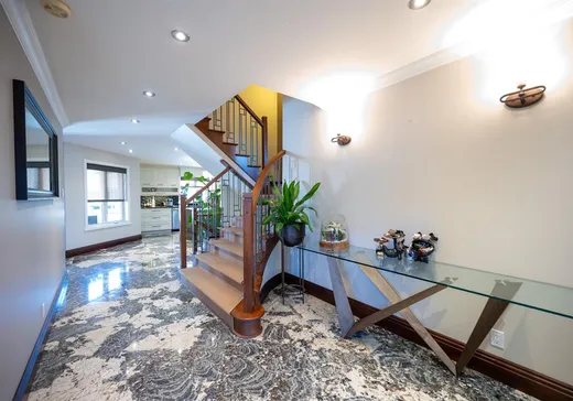 Maison à vendre - 9116 Rue Deschambault, Montréal (Saint-Léonard), H1R 2C5