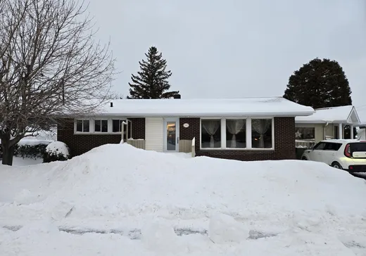 Two or more stories for sale - 342 Rue Hupé, Rimouski, G5L3G4