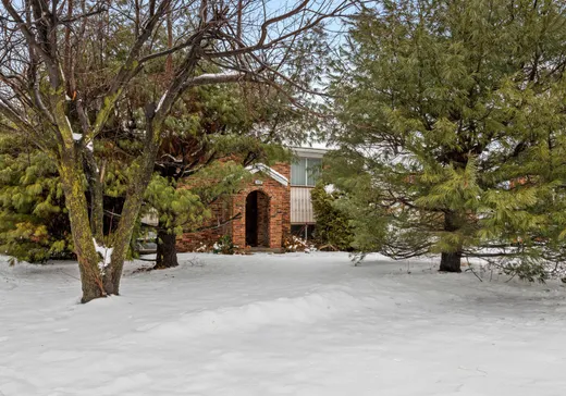 Maison à vendre - 3410 Rue Howard, St-Hubert, J3Y 4Z7