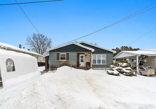 Bungalow à vendre - 1 Rue Maisonneuve, Grenville, J0V1B0