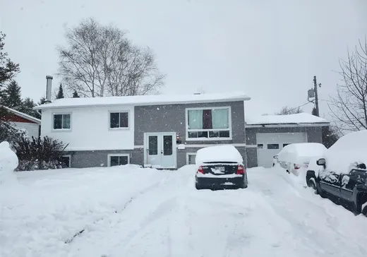 Bungalow for sale - 692 Rue des Sapins, Amos, J9T3N2