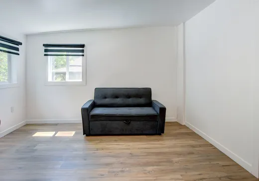 House for sale - 240 Rue du Lac-Raymond, Saint-Calixte, J0K 1Z0