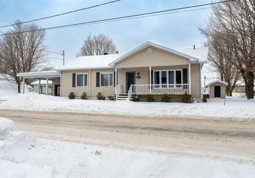 Bungalow for sale - 34 Rue de la Fabrique O., St-Gervais, G0R3C0