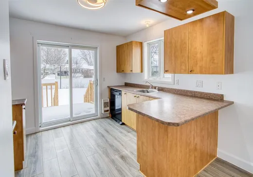 House for sale - 1 Rue Belhumeur, Saint-Christophe-D'Arthabaska, G6R 1C7