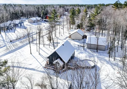 House for sale - 332 Rue Russell, Sainte-Sophie, J5J 1C3