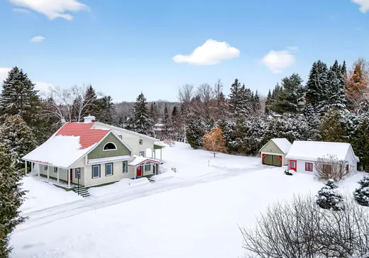 Two or more stories for sale - 1775 Ch. du Lac-des-Becs-Scie O., Saint-Sauveur, J0R1R1