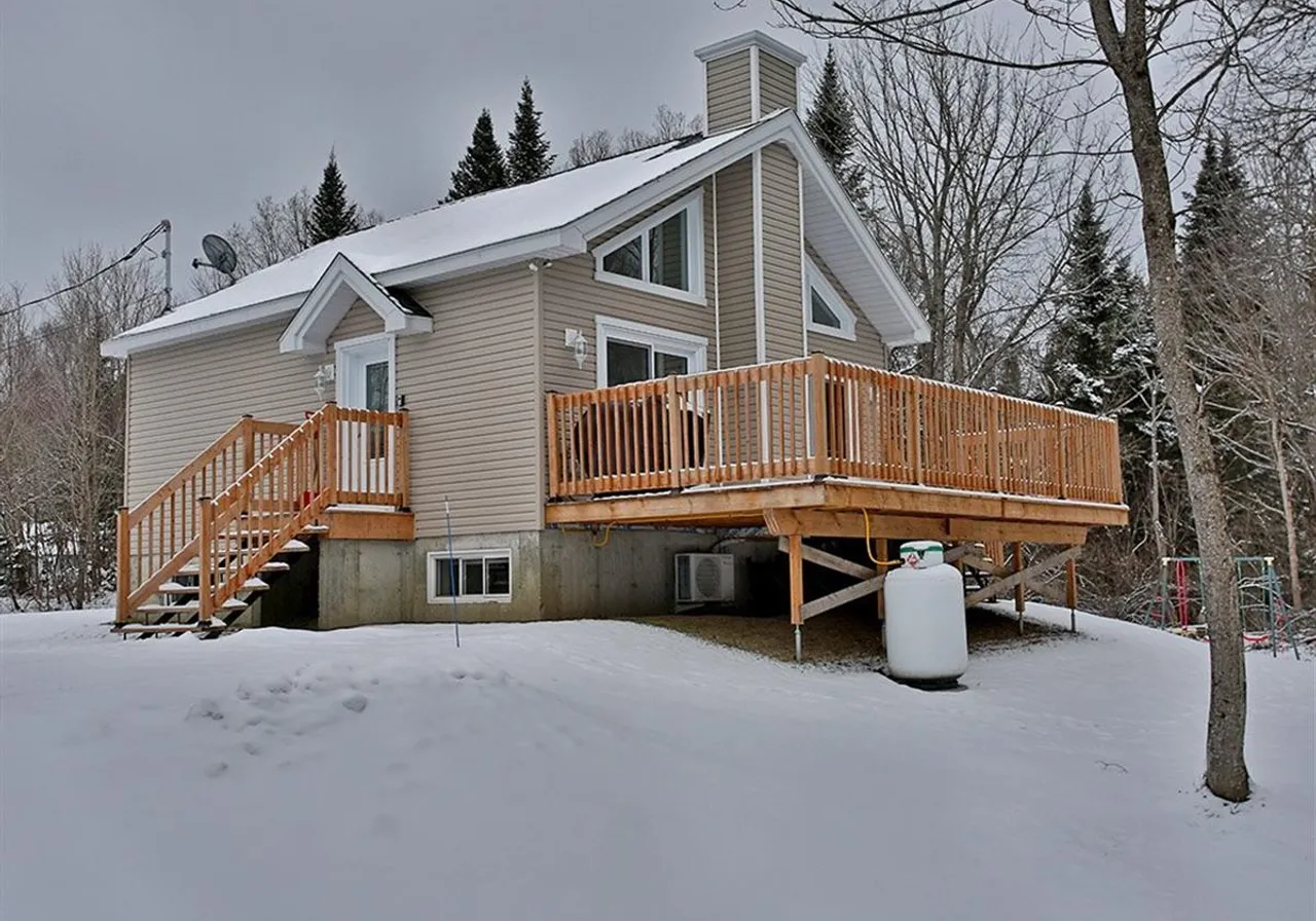 45 Ch. Ouellette — photo 1