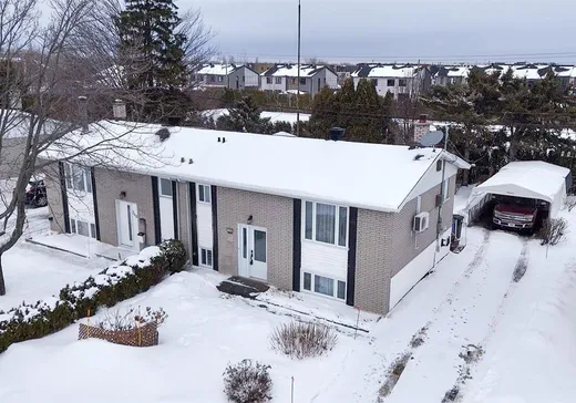 Bungalow for sale - 758 Rue Jolliet, Pointe-Du-Lac, G9B1E1