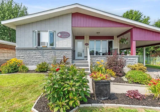 Bungalow for sale - 407 Rue Dumas, Massueville, J3P2B1