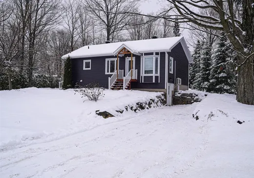 Bungalow à vendre - 105 Rue Marc, Granby, J0E2A0