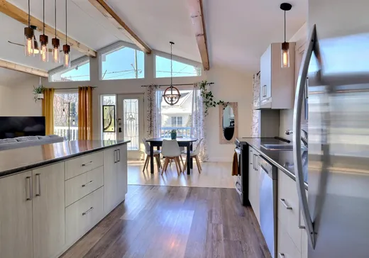 Maison à vendre - 6235 Rue Notre-Dame, Saguenay, G7N 1P7