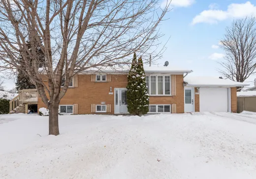 Two or more stories for sale - 121Z-121AZ Rue Émile, Saint-Sulpice, J5W4J2