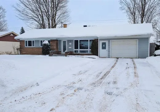 Bungalow à vendre - 9 Rue Plourde, Victoriaville, G6P5R2
