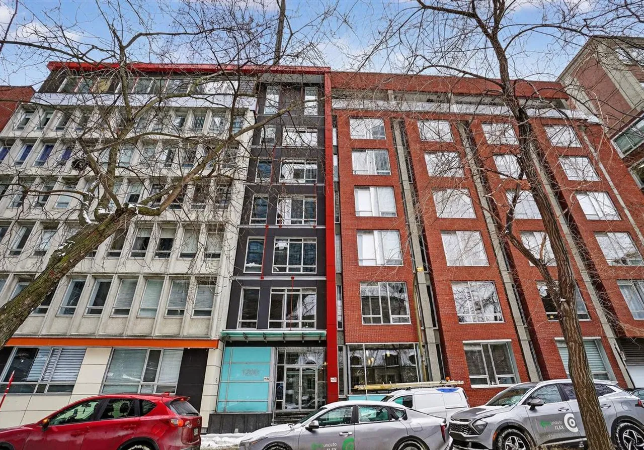 1200 Rue St-Alexandre, App. 211 — photo 1