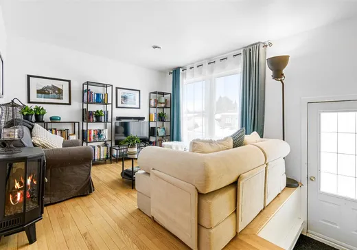 Maison à vendre - 115 Rue Kenny, Lachute, J8H 4A4