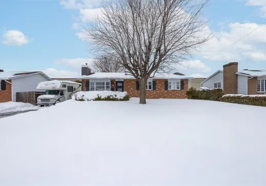 Bungalow for sale - 63 Rue St-Nicolas, Massueville, J3P4X7